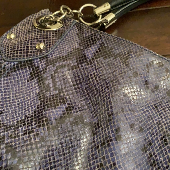 Cynthia Rowley Purplish Blue Leather Snakeskin Print Shoulder Bag EUC - Picture 2 of 11